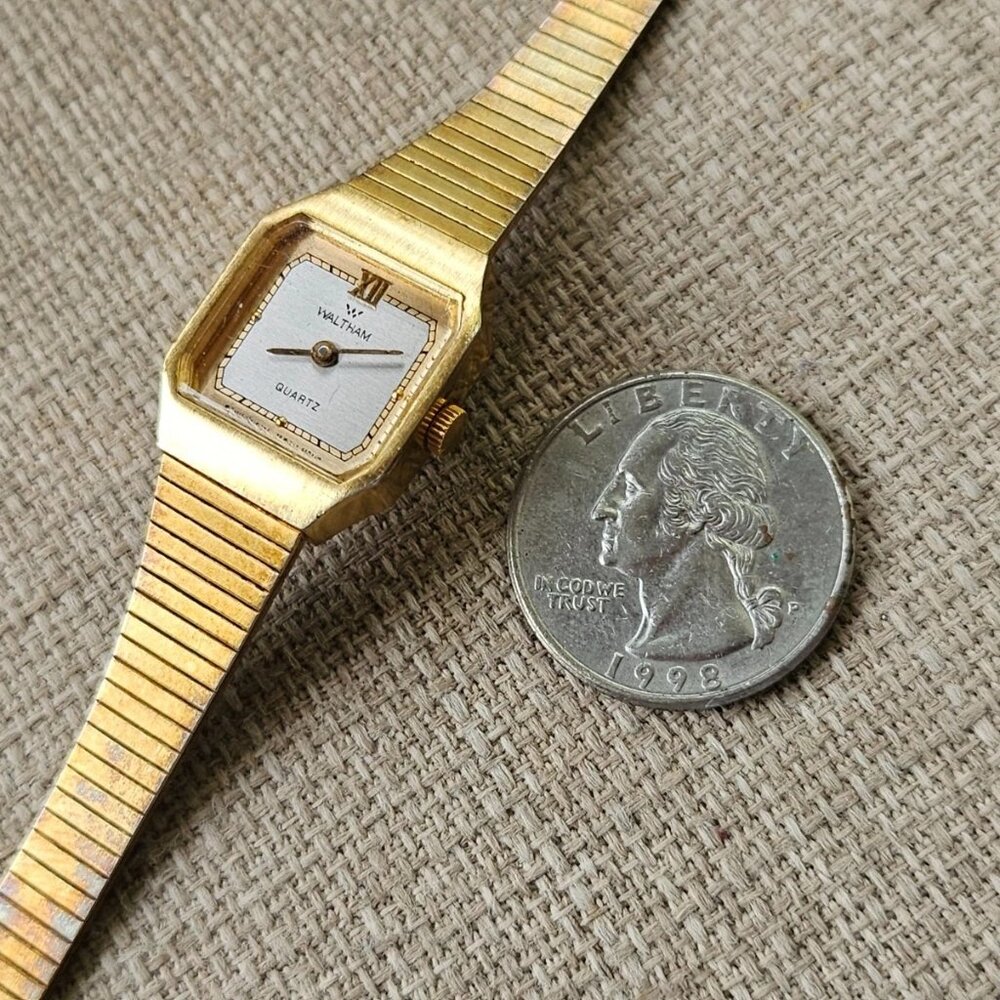 Vintage Waltham Women Wristwatch Japan Movt Analog Quartz Gold Tone Wrist Watch - Picture 10 of 10